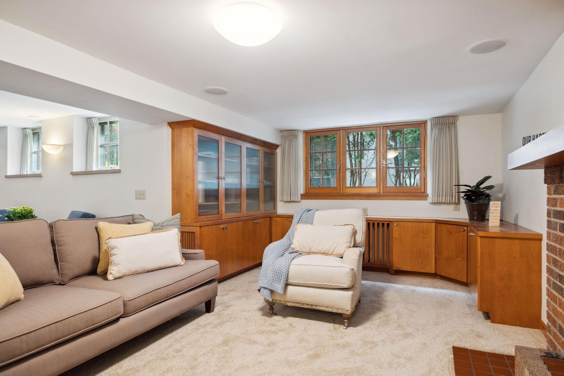 327 W 49th Street