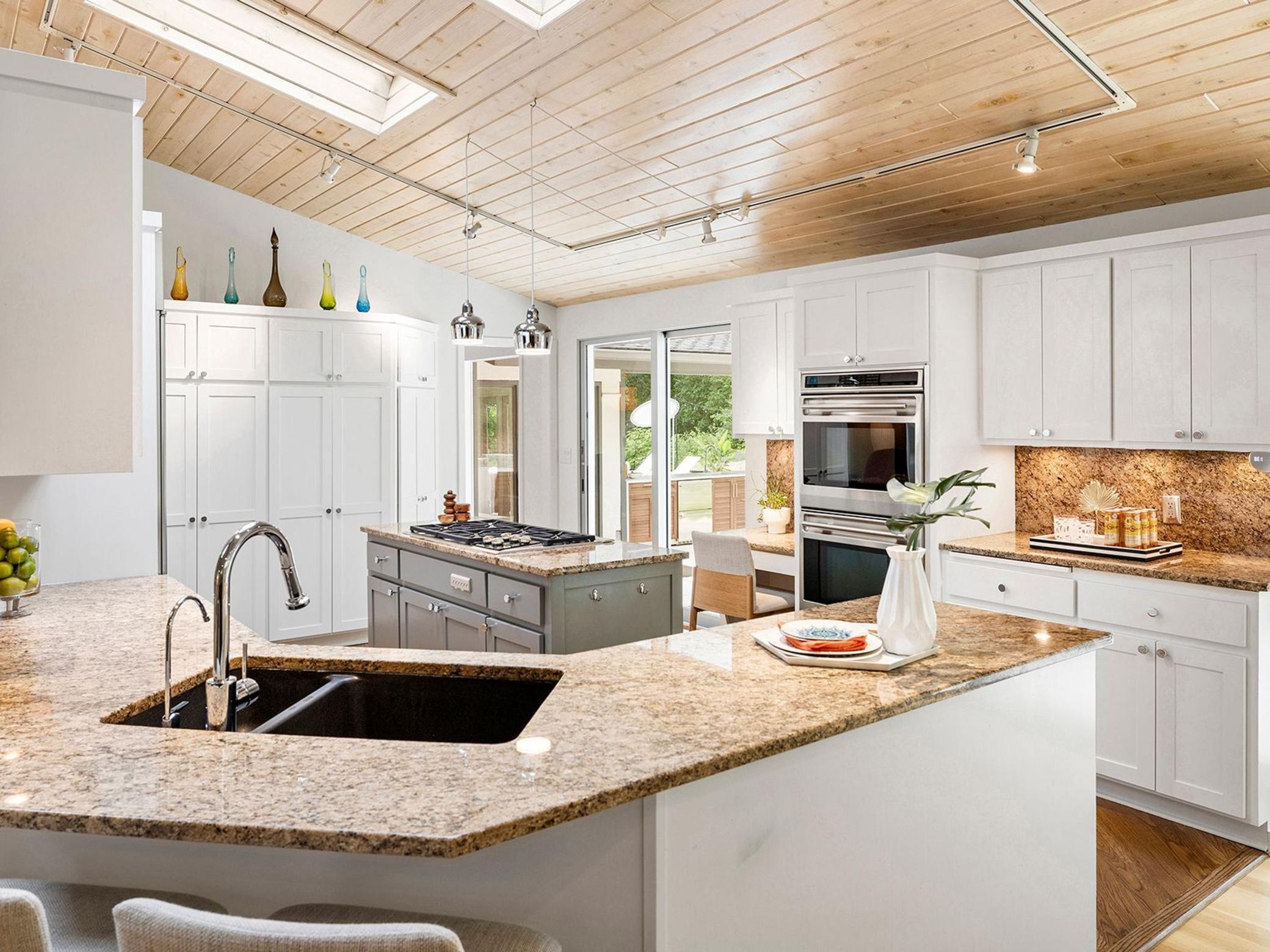 5401 Northwood Ridge