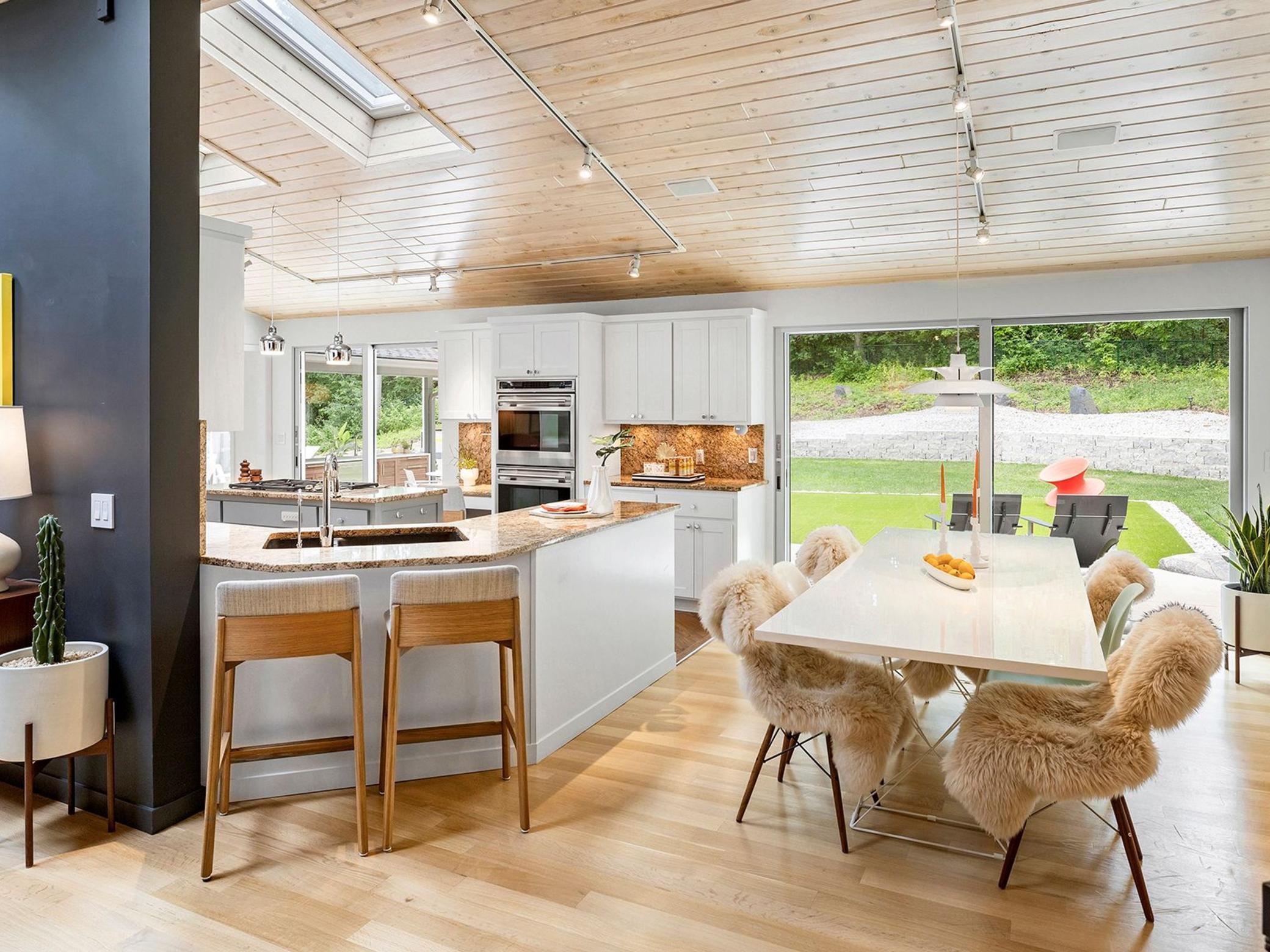5401 Northwood Ridge
