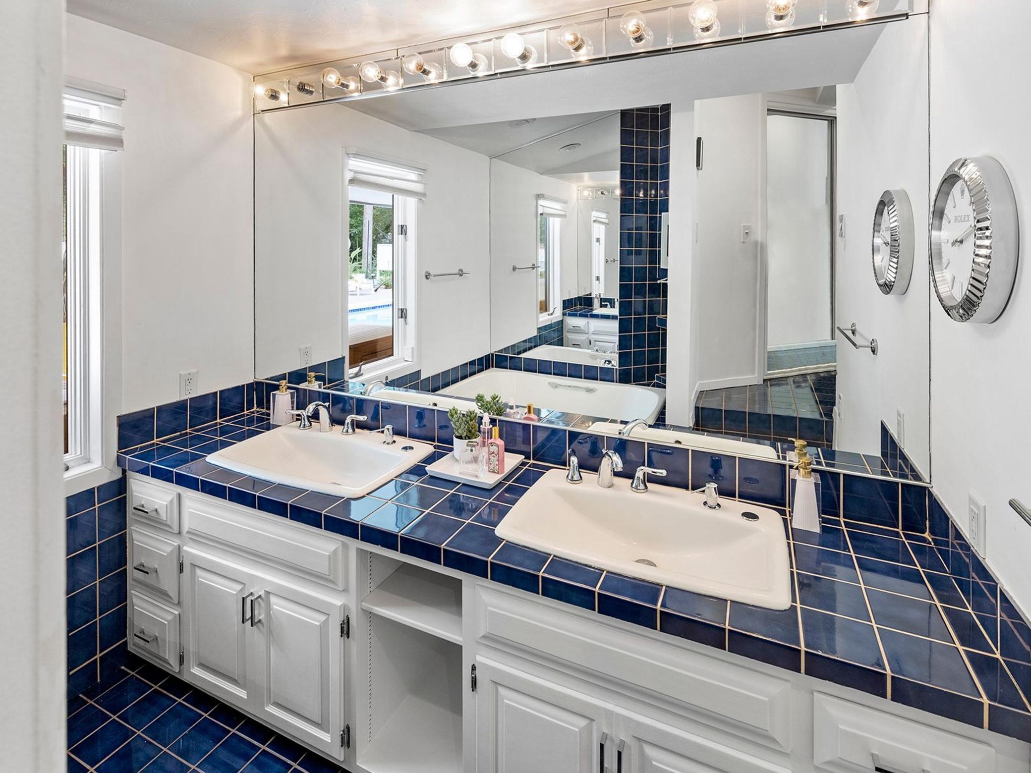 5401 Northwood Ridge