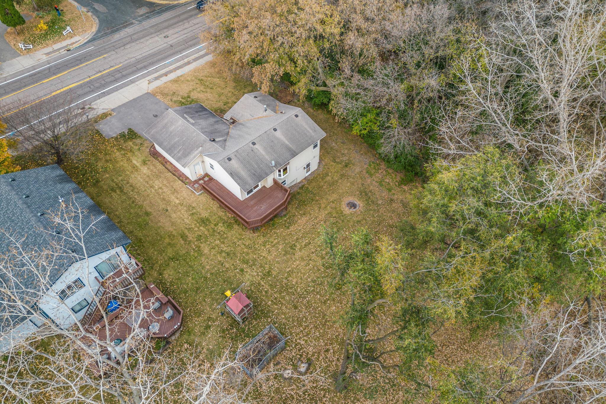 3062 Douglas Drive N