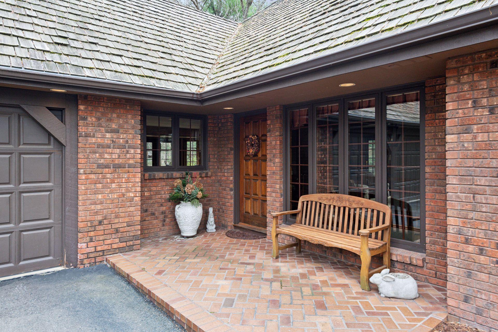 12101 Hilloway Road W