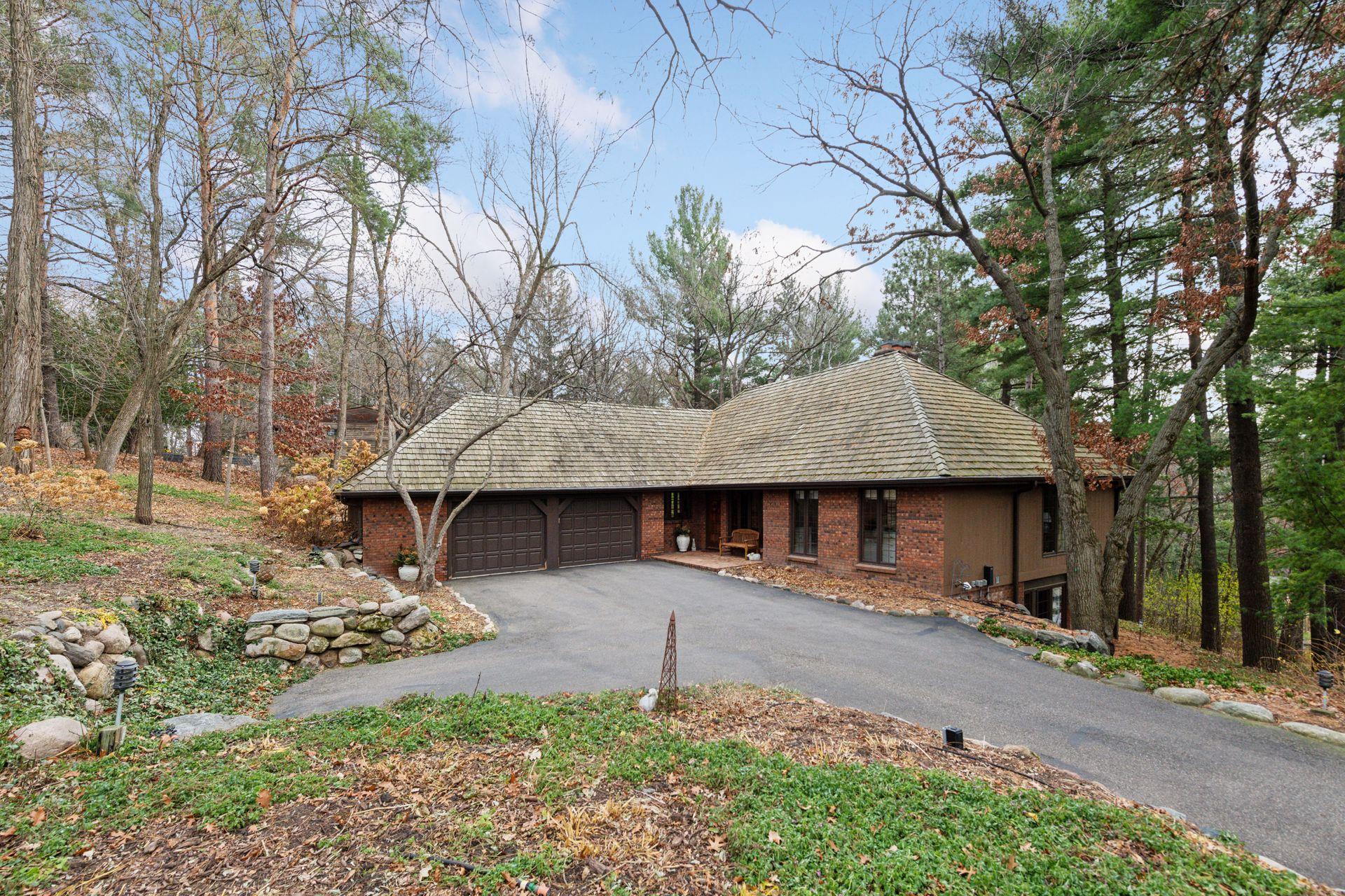 12101 Hilloway Road W