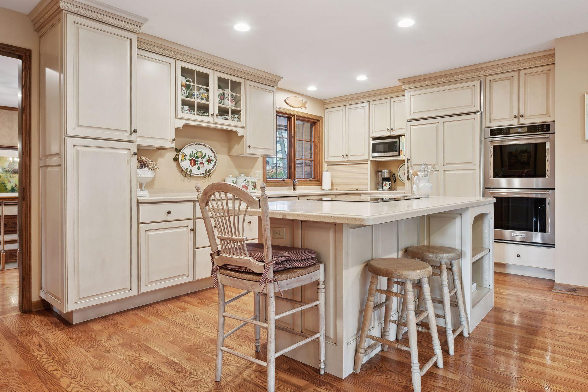 12101 Hilloway Road W