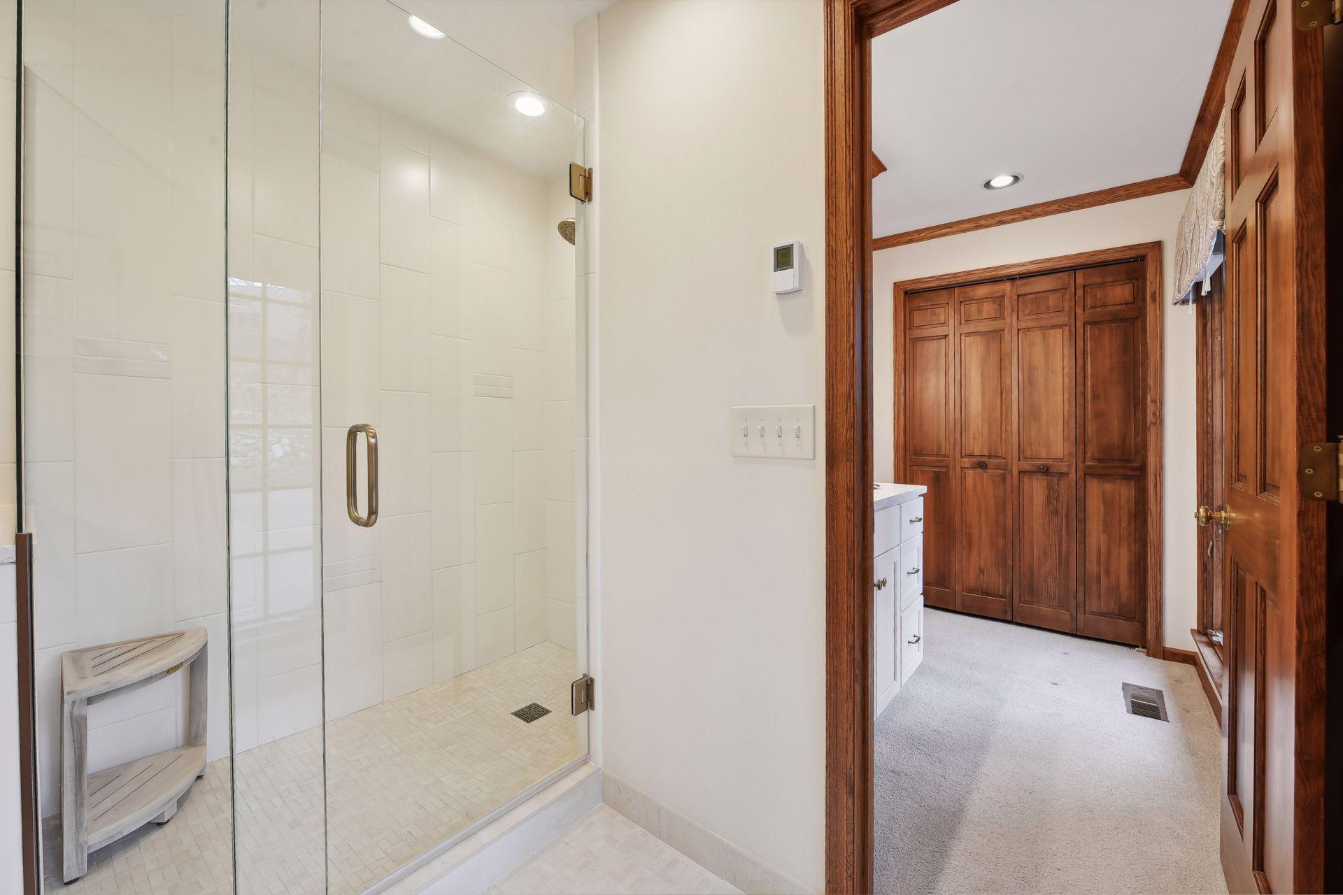 12101 Hilloway Road W