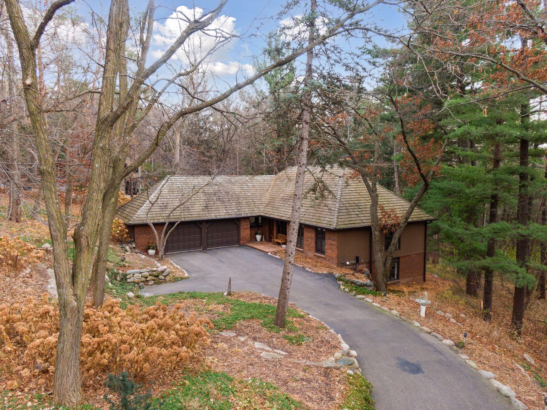 12101 Hilloway Road W