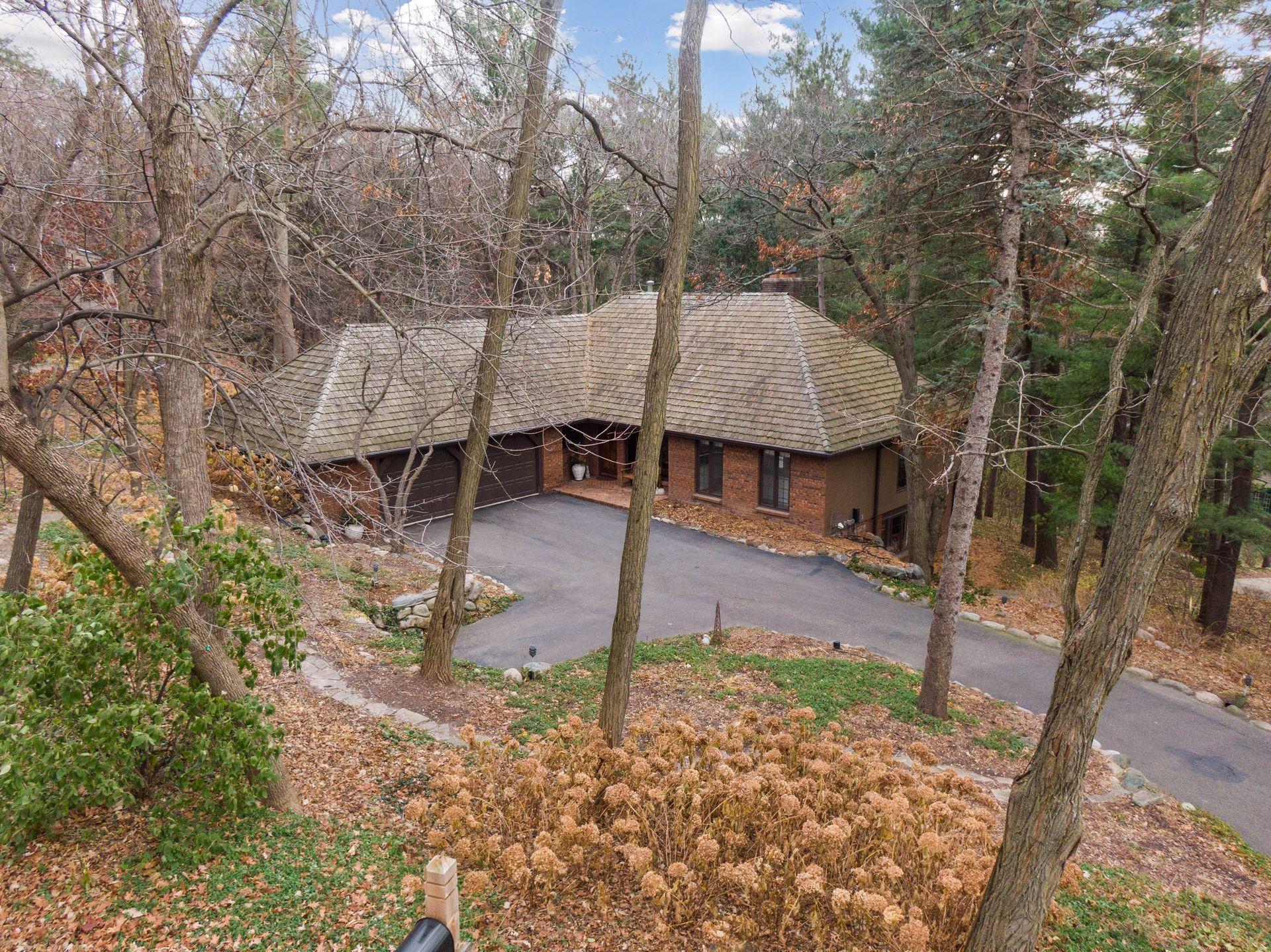 12101 Hilloway Road W