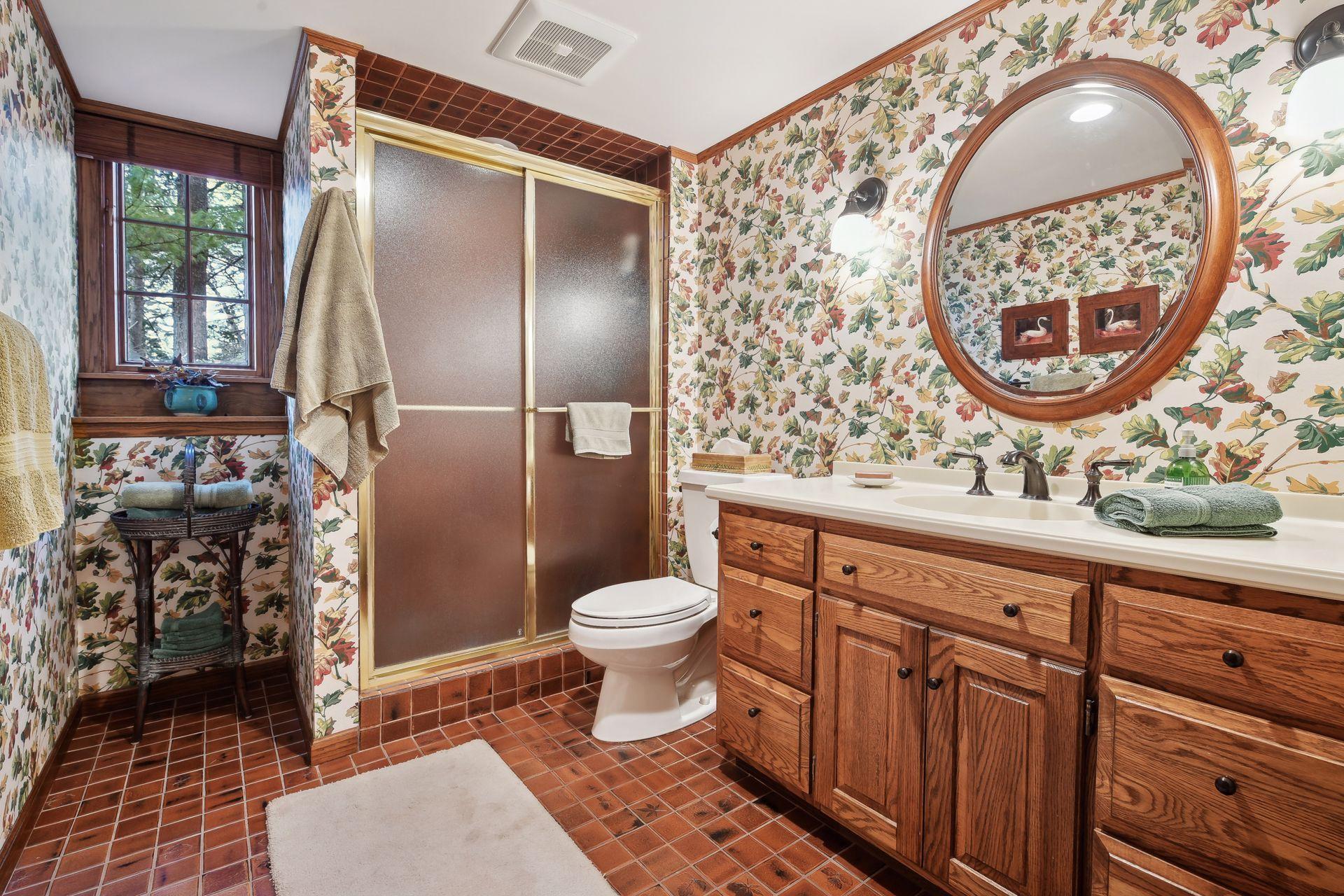 12101 Hilloway Road W