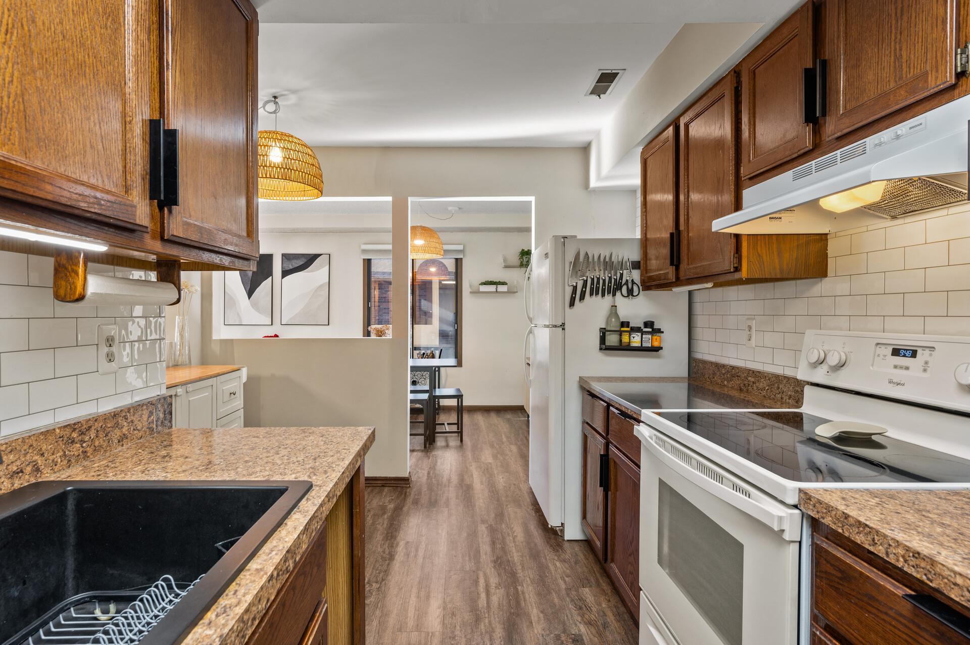 3640 Independence Avenue S Unit: 93