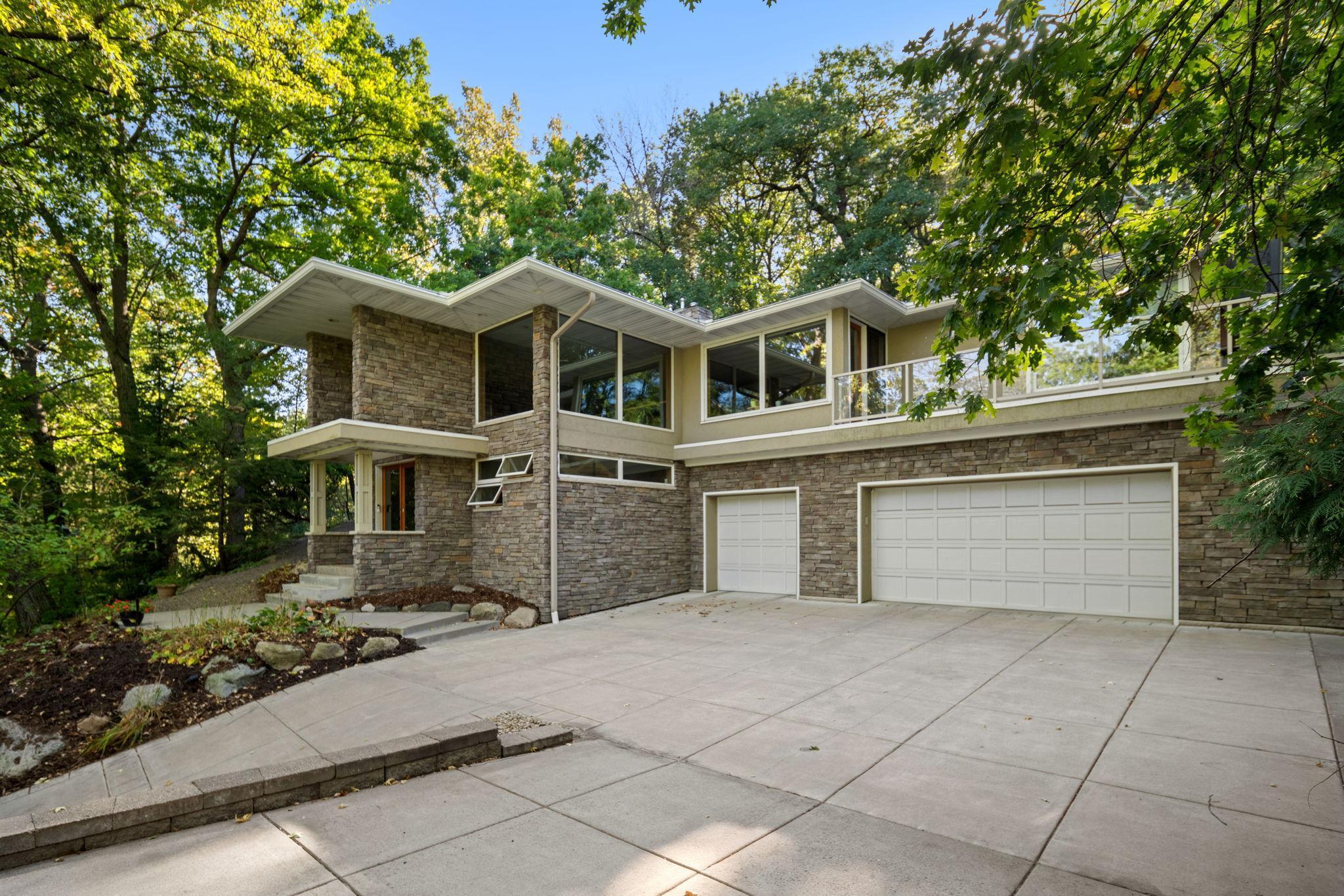 2200 Black Oak Drive