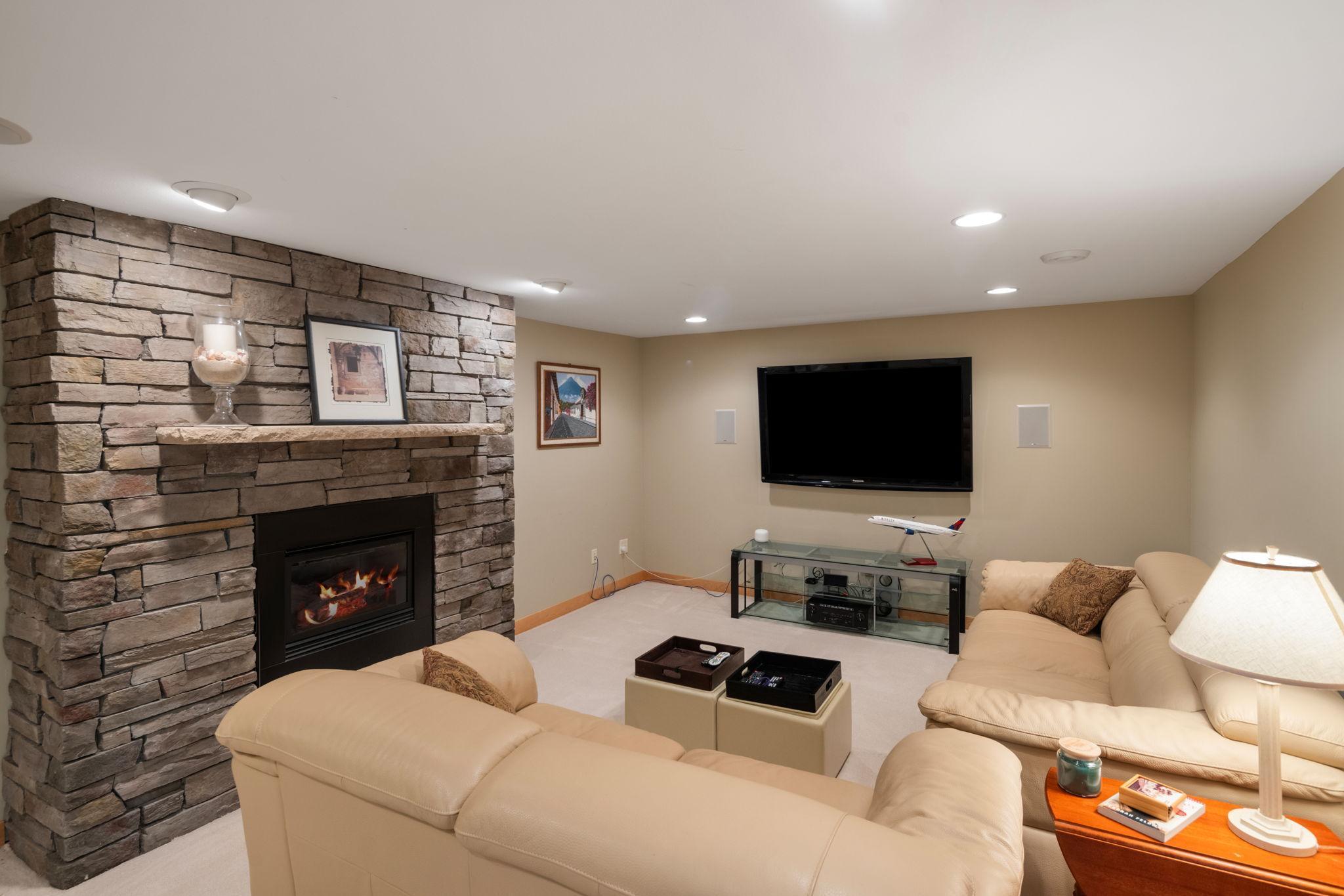 2200 Black Oak Drive