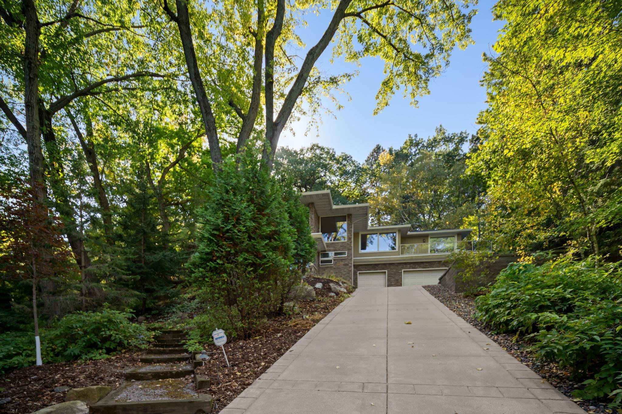 2200 Black Oak Drive