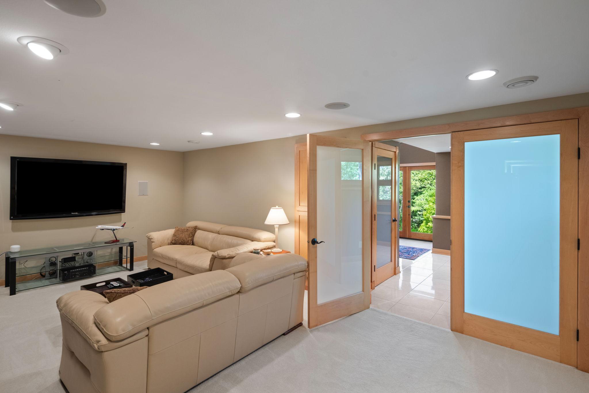 2200 Black Oak Drive