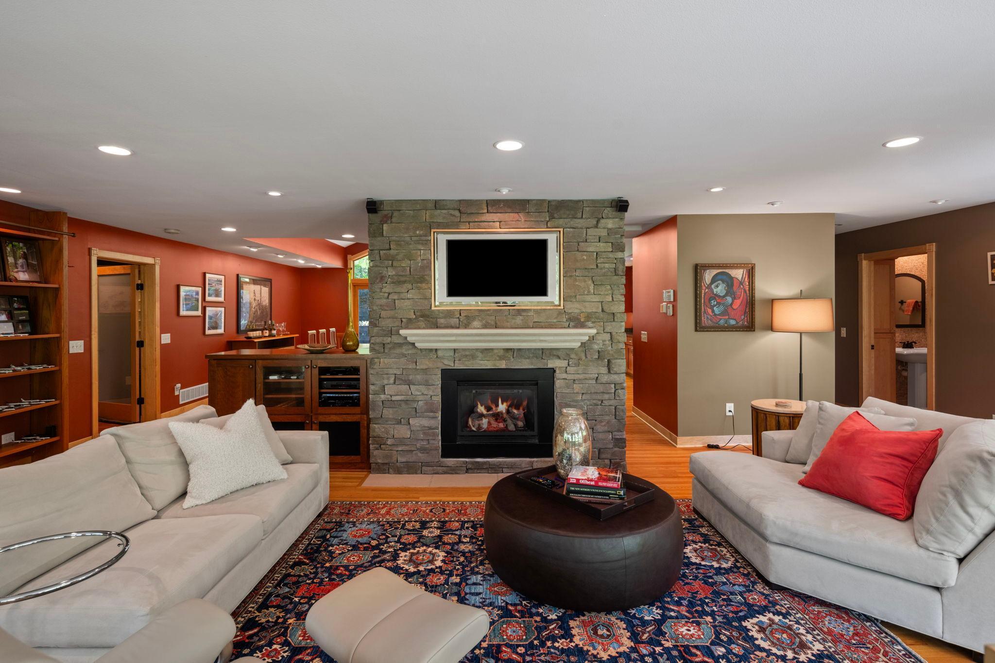 2200 Black Oak Drive