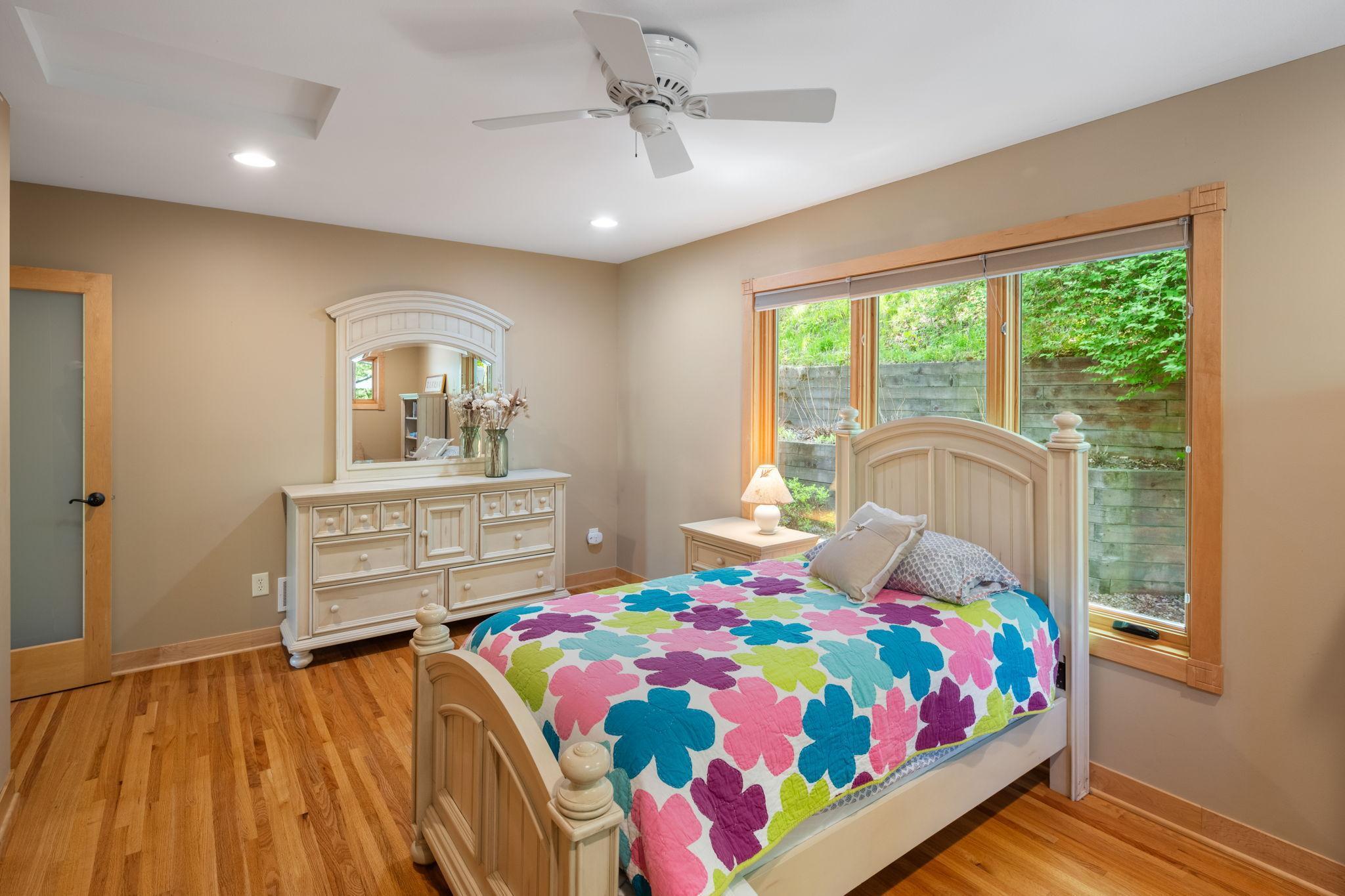 2200 Black Oak Drive