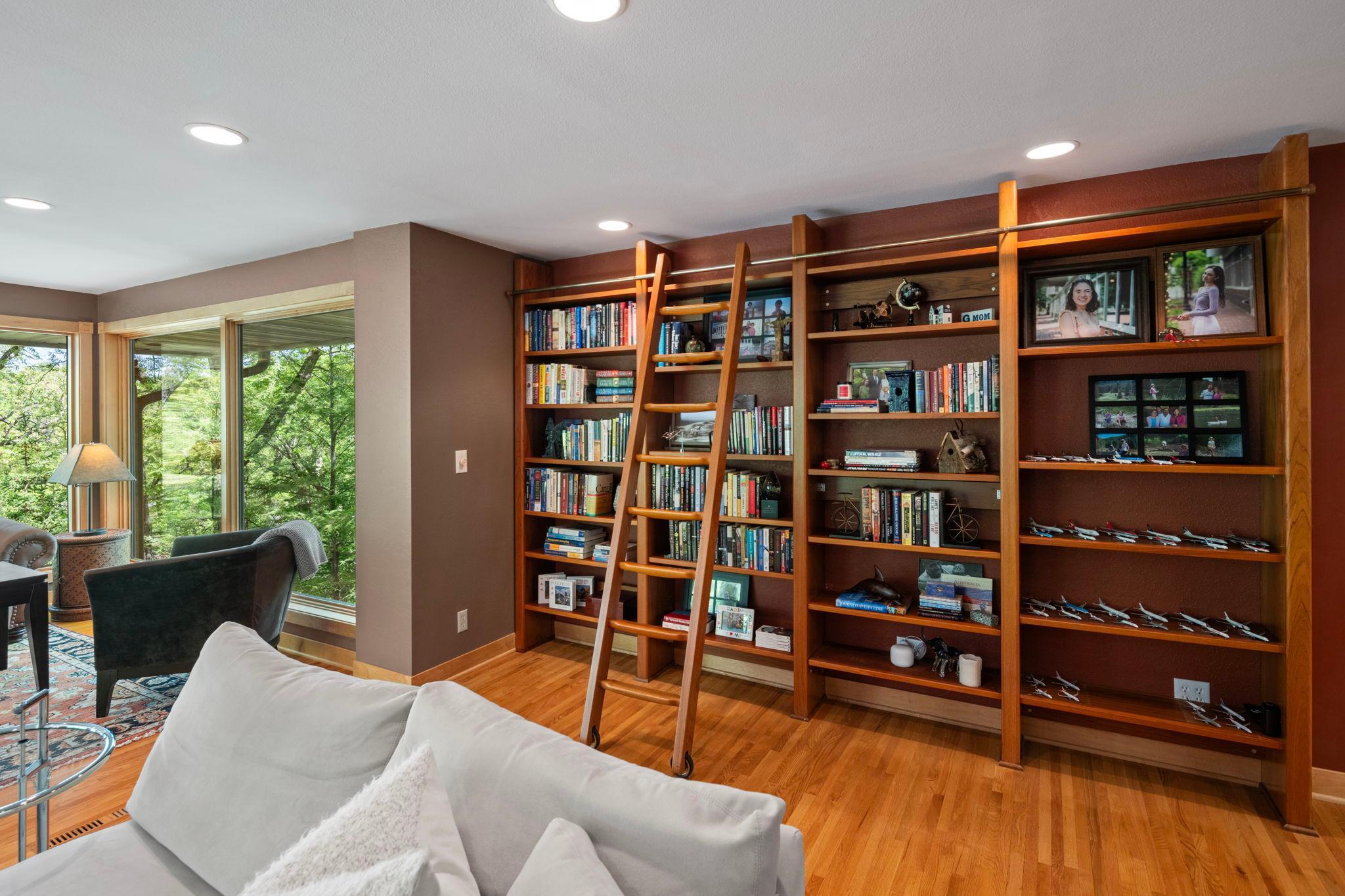 2200 Black Oak Drive