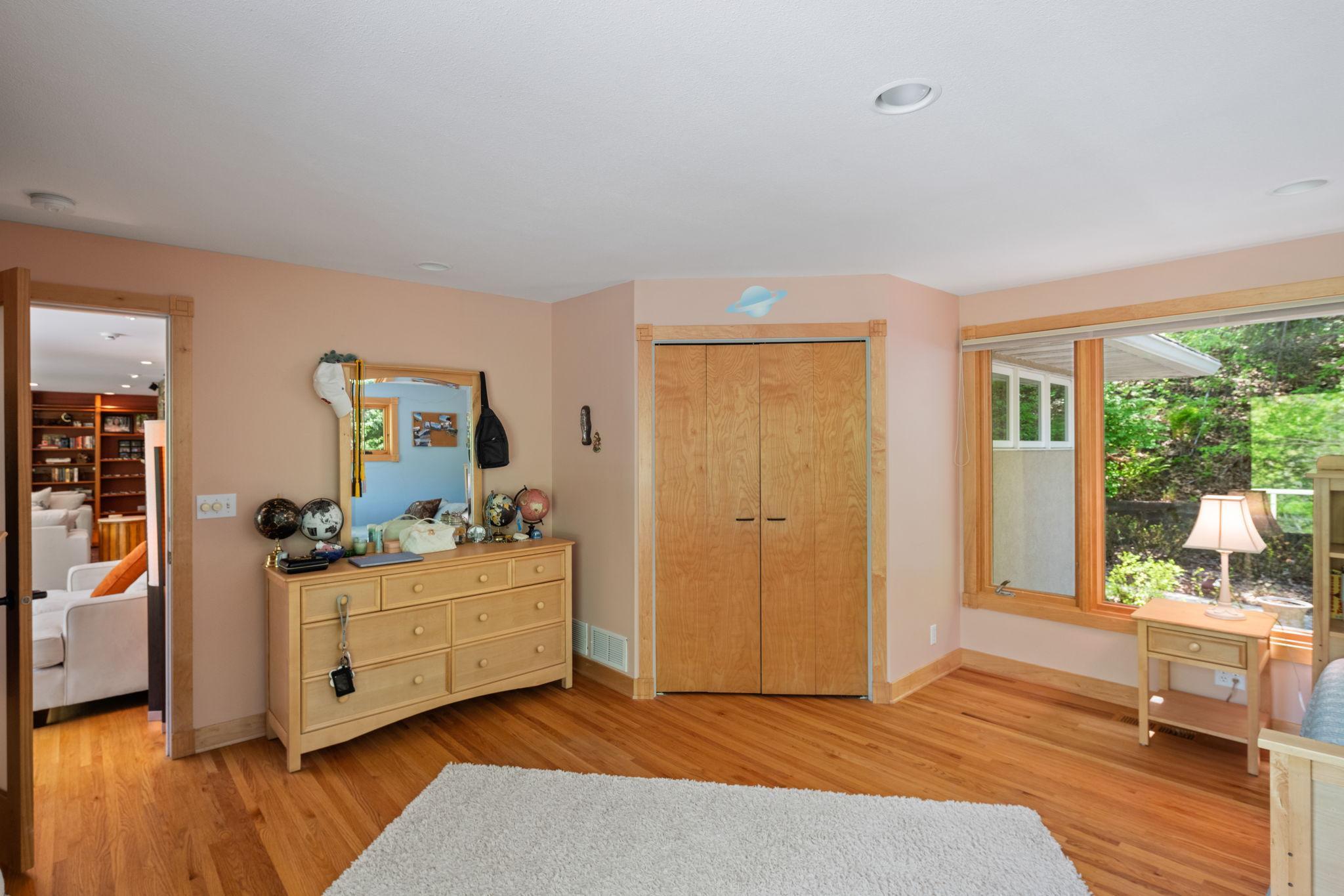 2200 Black Oak Drive