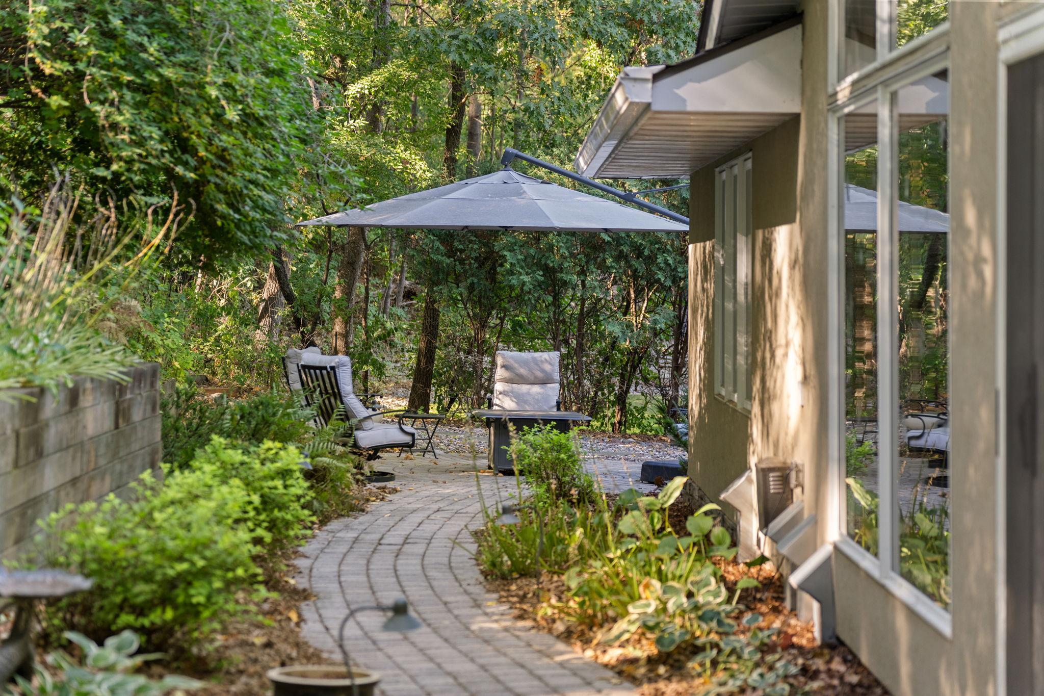 2200 Black Oak Drive