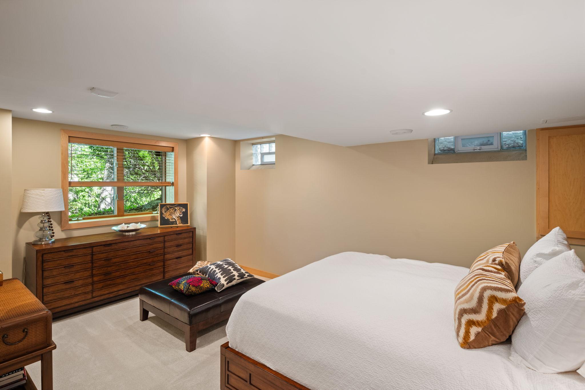 2200 Black Oak Drive
