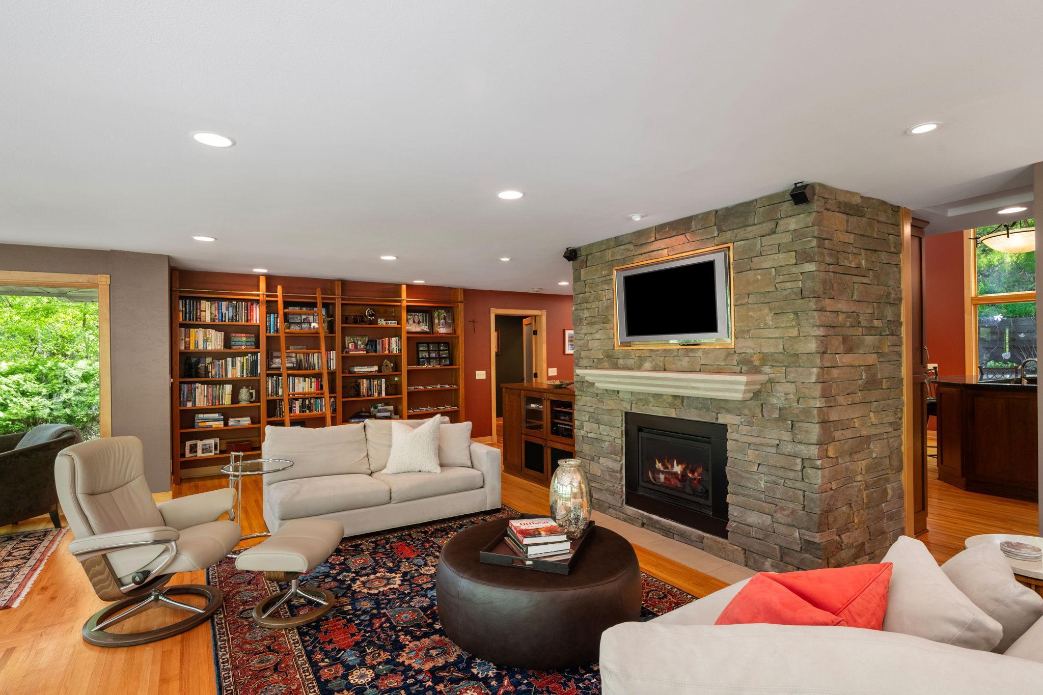 2200 Black Oak Drive