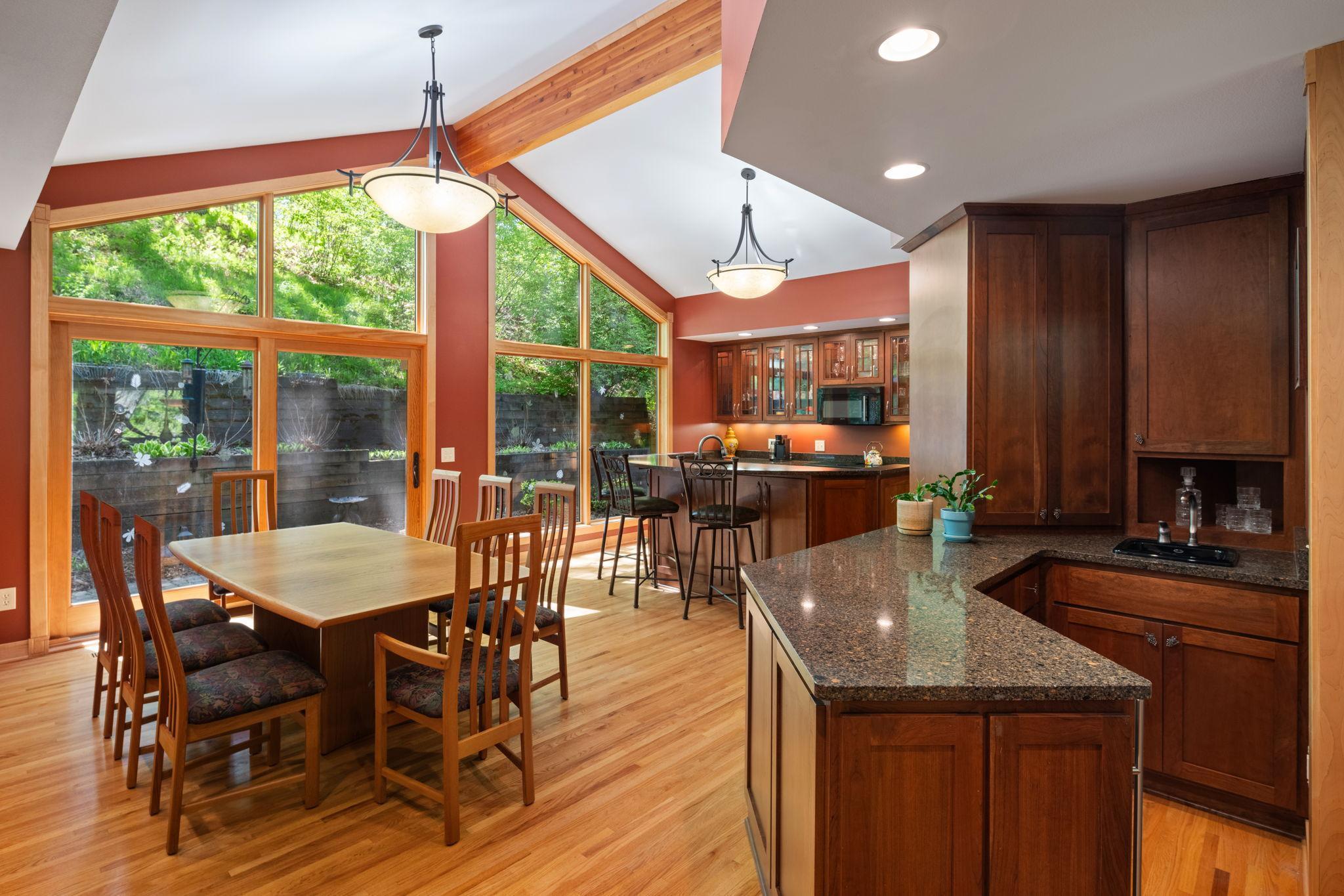 2200 Black Oak Drive