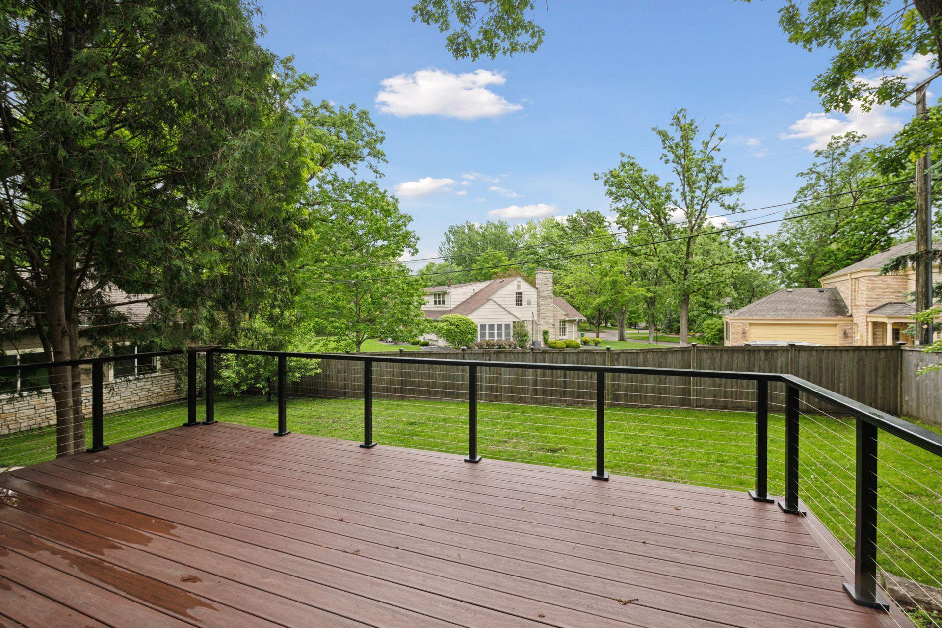 10 Woodland Rd