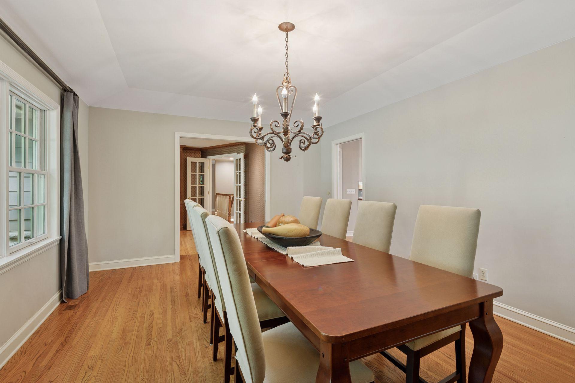 10 Woodland Rd