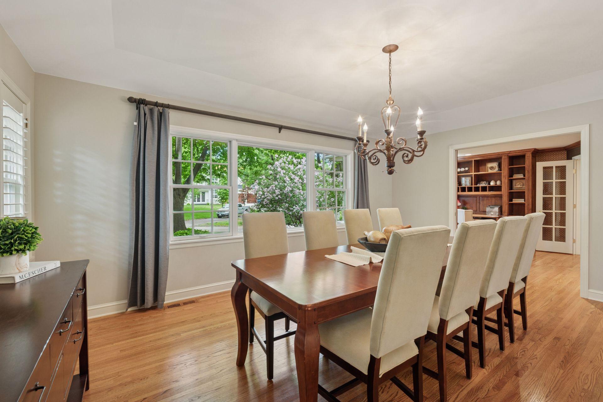 10 Woodland Rd