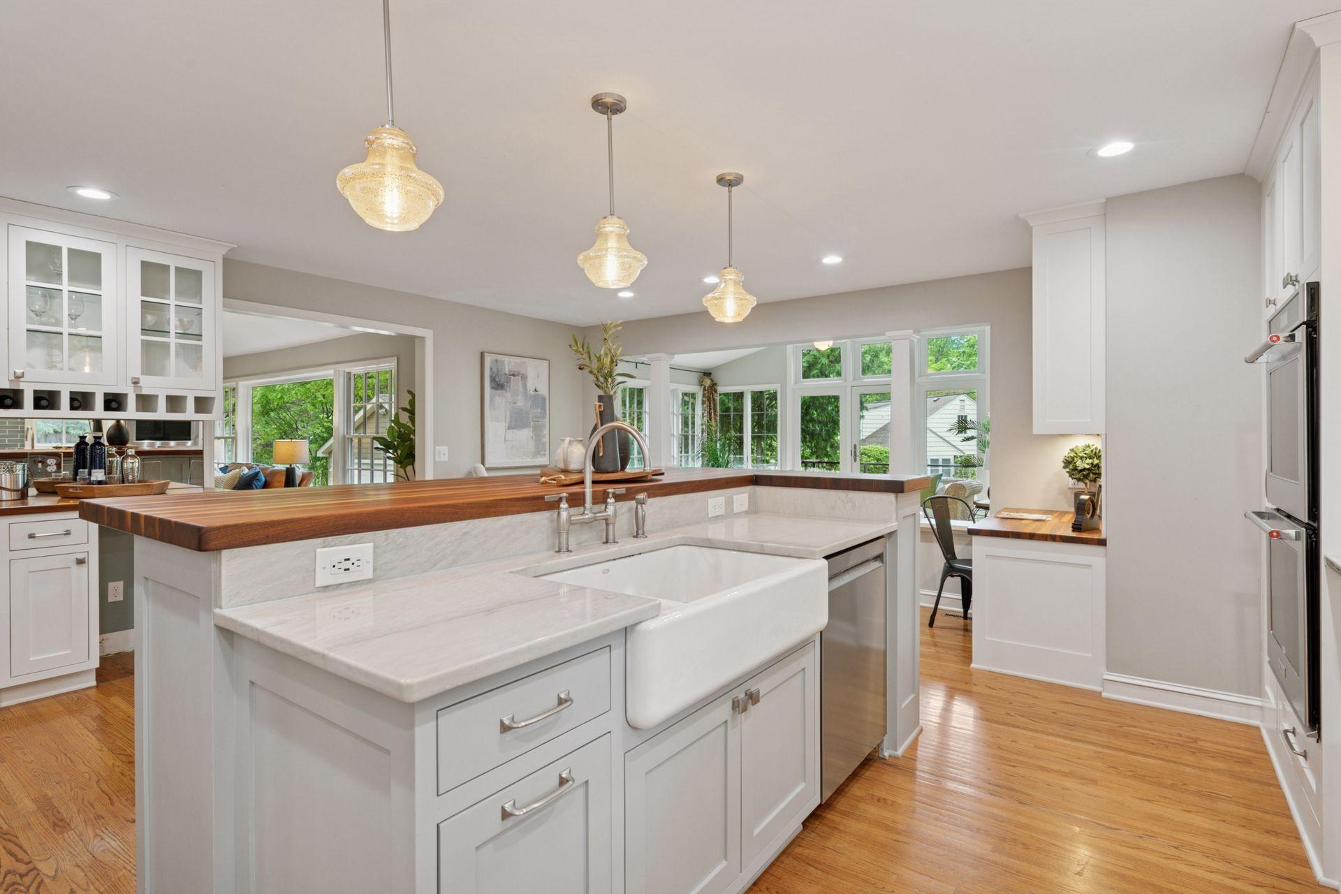 10 Woodland Rd