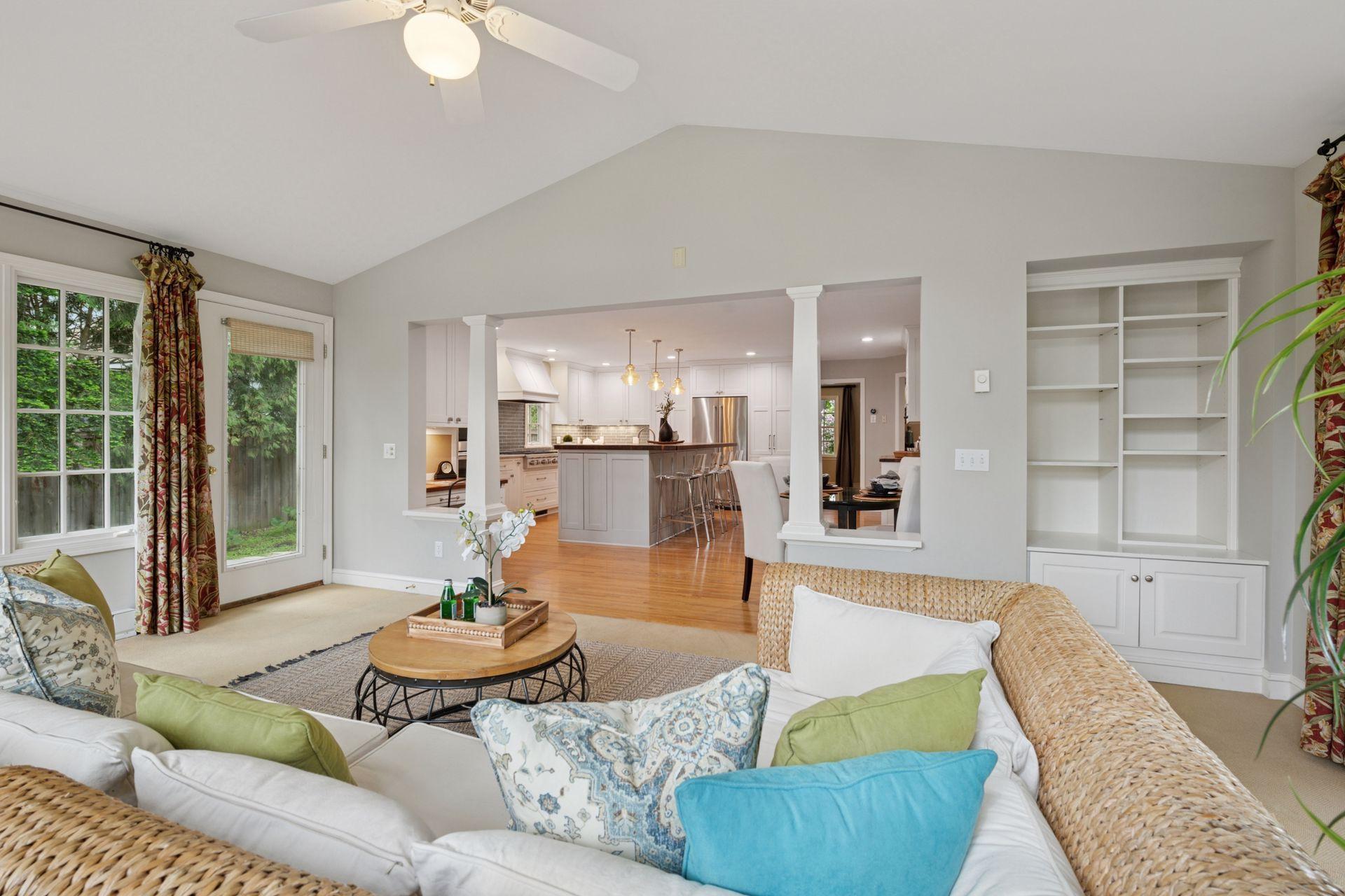 10 Woodland Rd