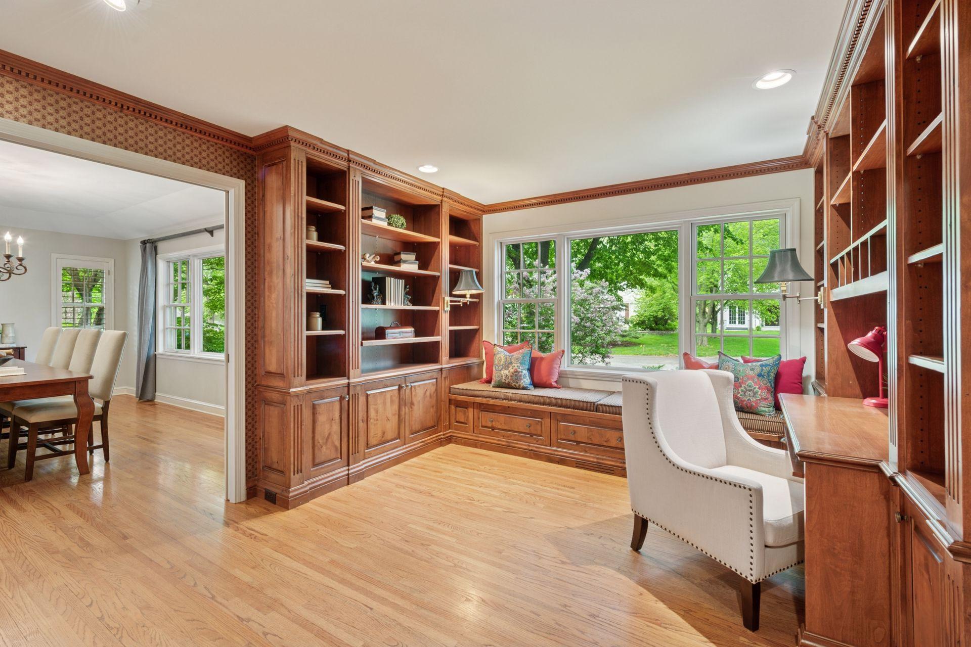 10 Woodland Rd
