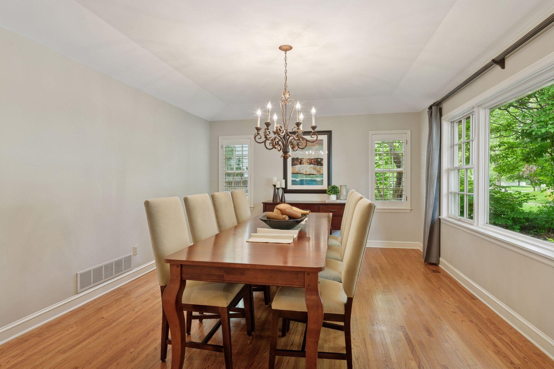 10 Woodland Rd