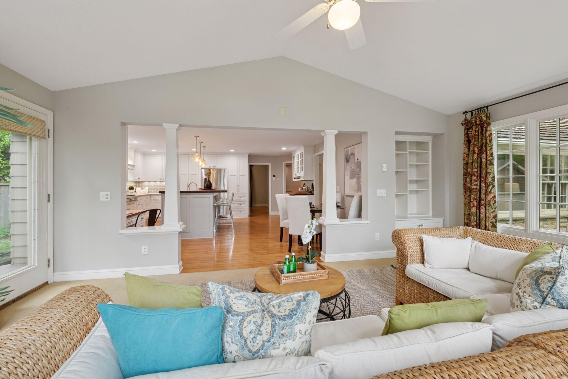 10 Woodland Rd