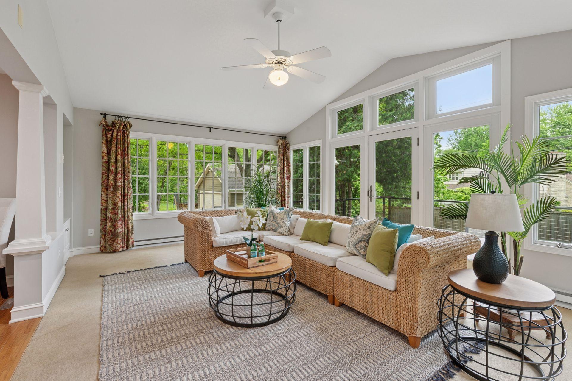 10 Woodland Rd