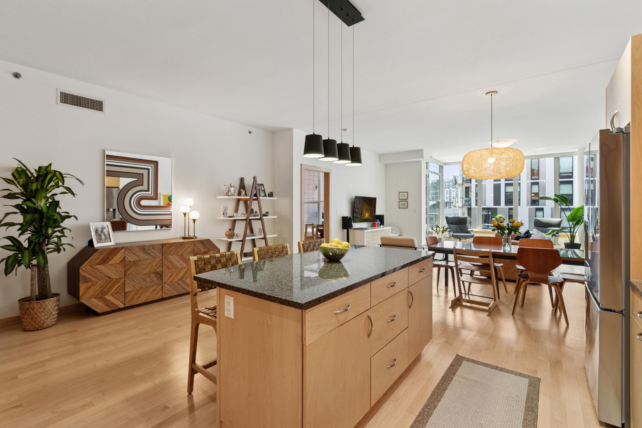 215 10th Avenue S Unit: 620