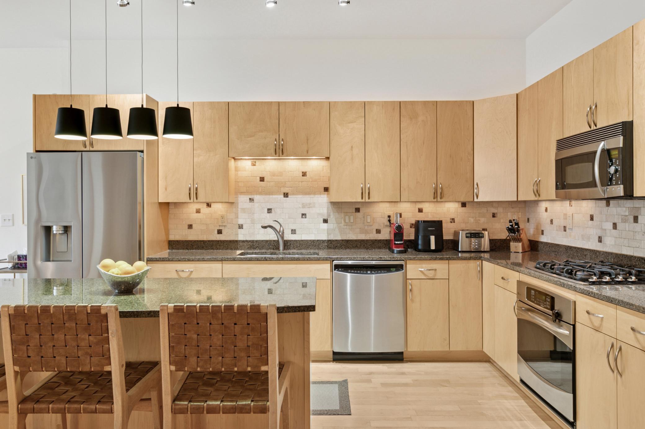 215 10th Avenue S Unit: 620
