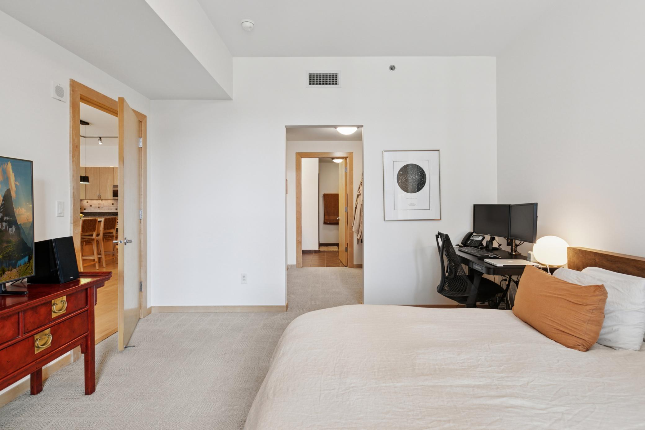 215 10th Avenue S Unit: 620