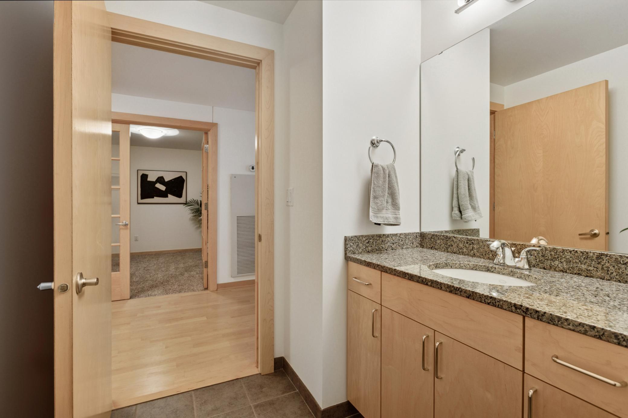 215 10th Avenue S Unit: 620