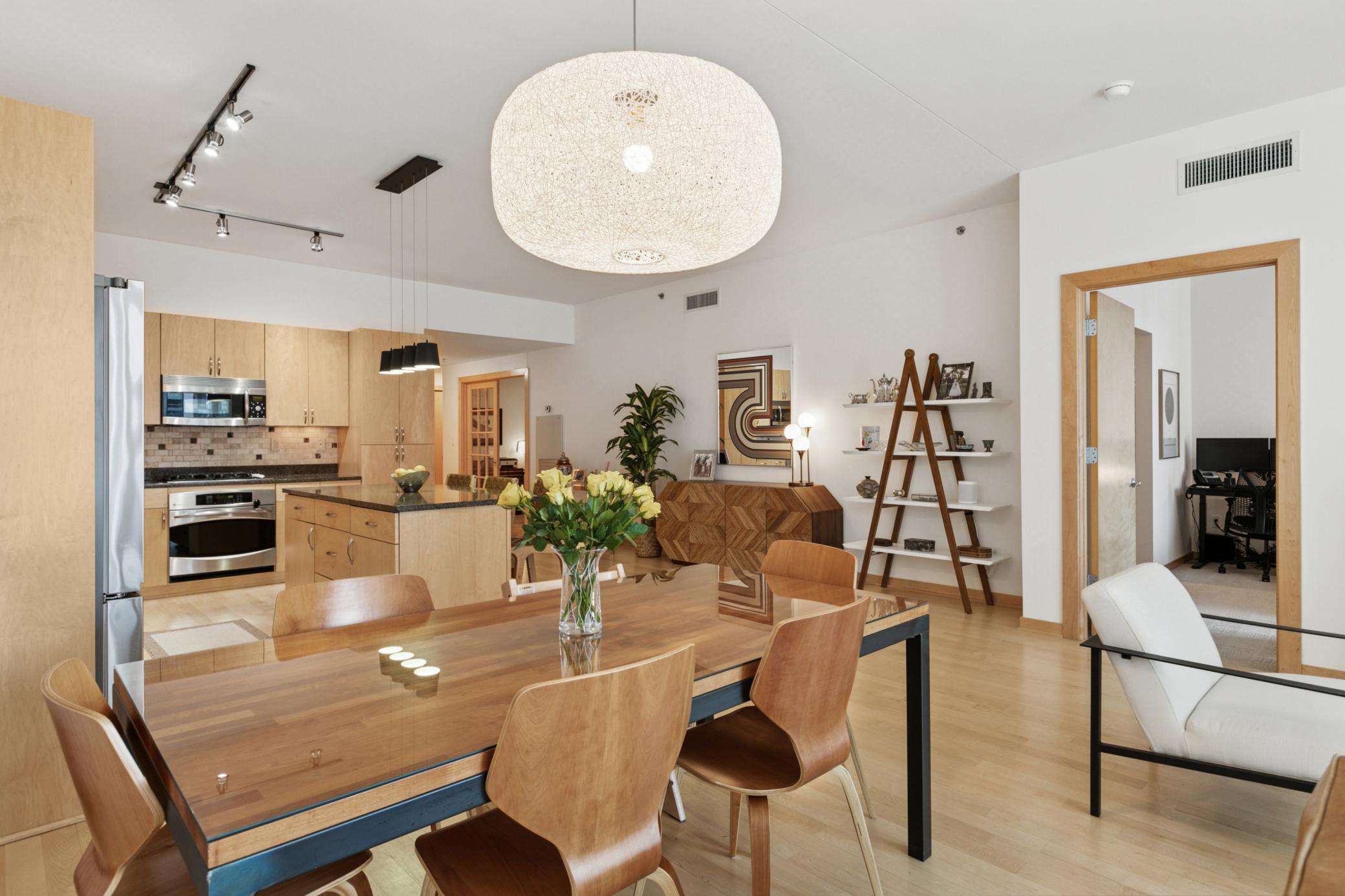 215 10th Avenue S Unit: 620