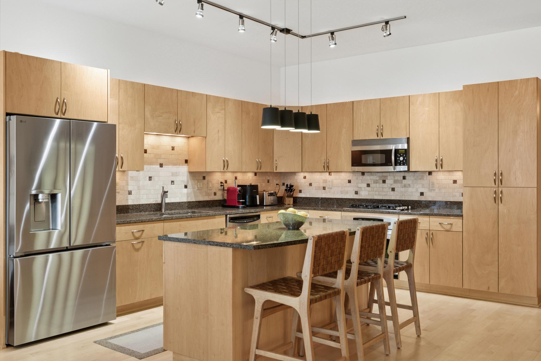 215 10th Avenue S Unit: 620