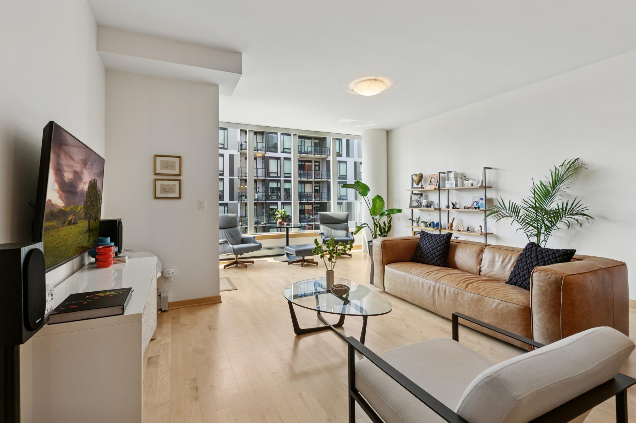 215 10th Avenue S Unit: 620