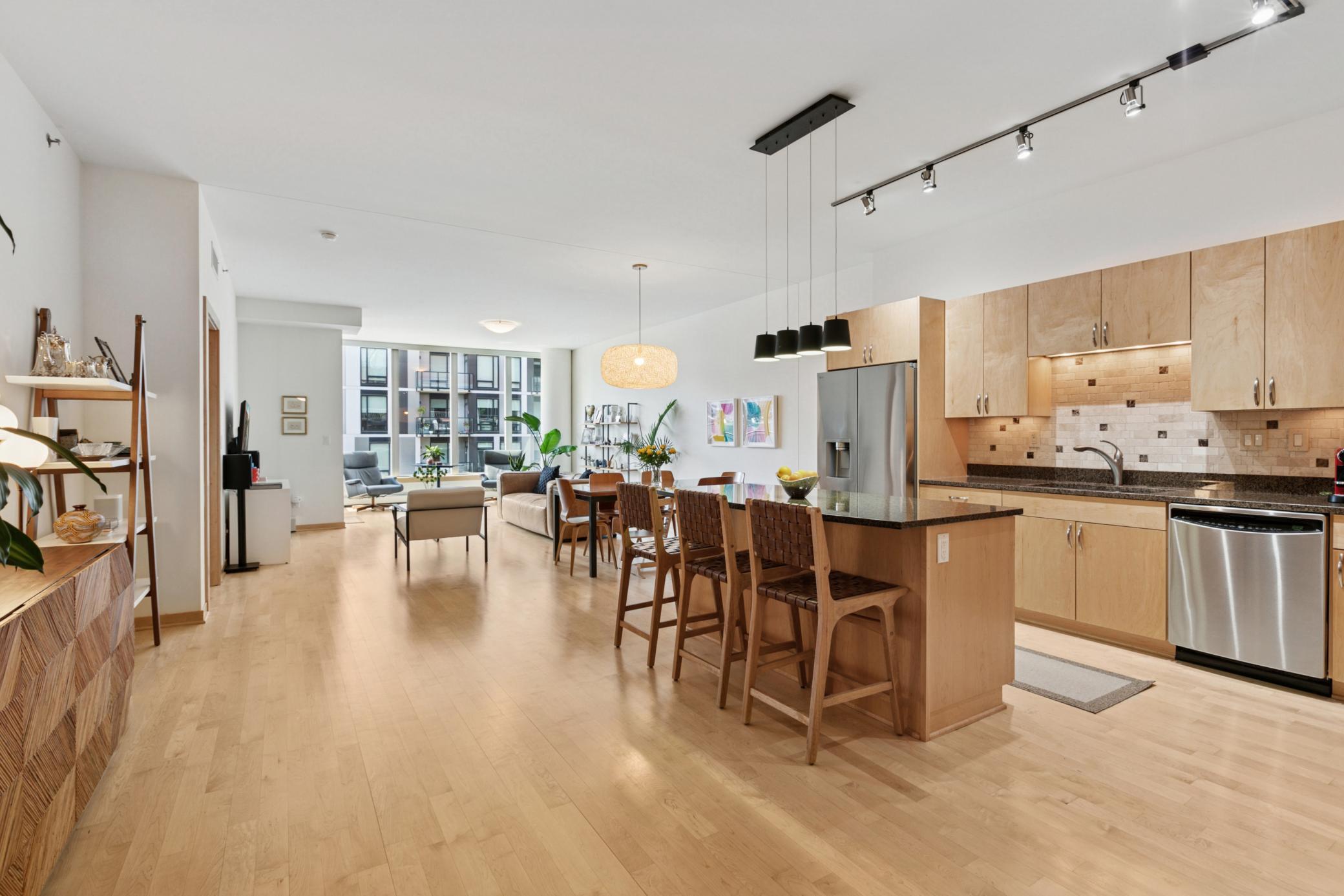 215 10th Avenue S Unit: 620
