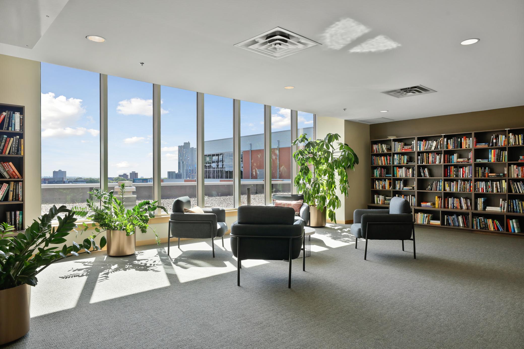 215 10th Avenue S Unit: 620