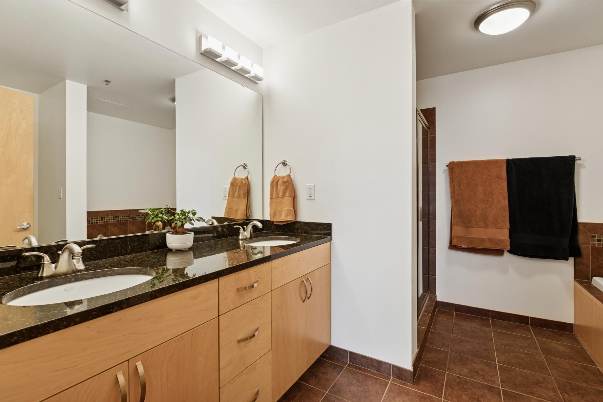 215 10th Avenue S Unit: 620