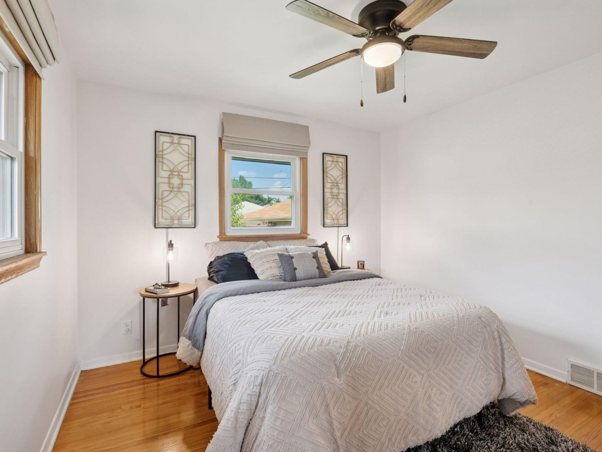 910 W 62nd Street