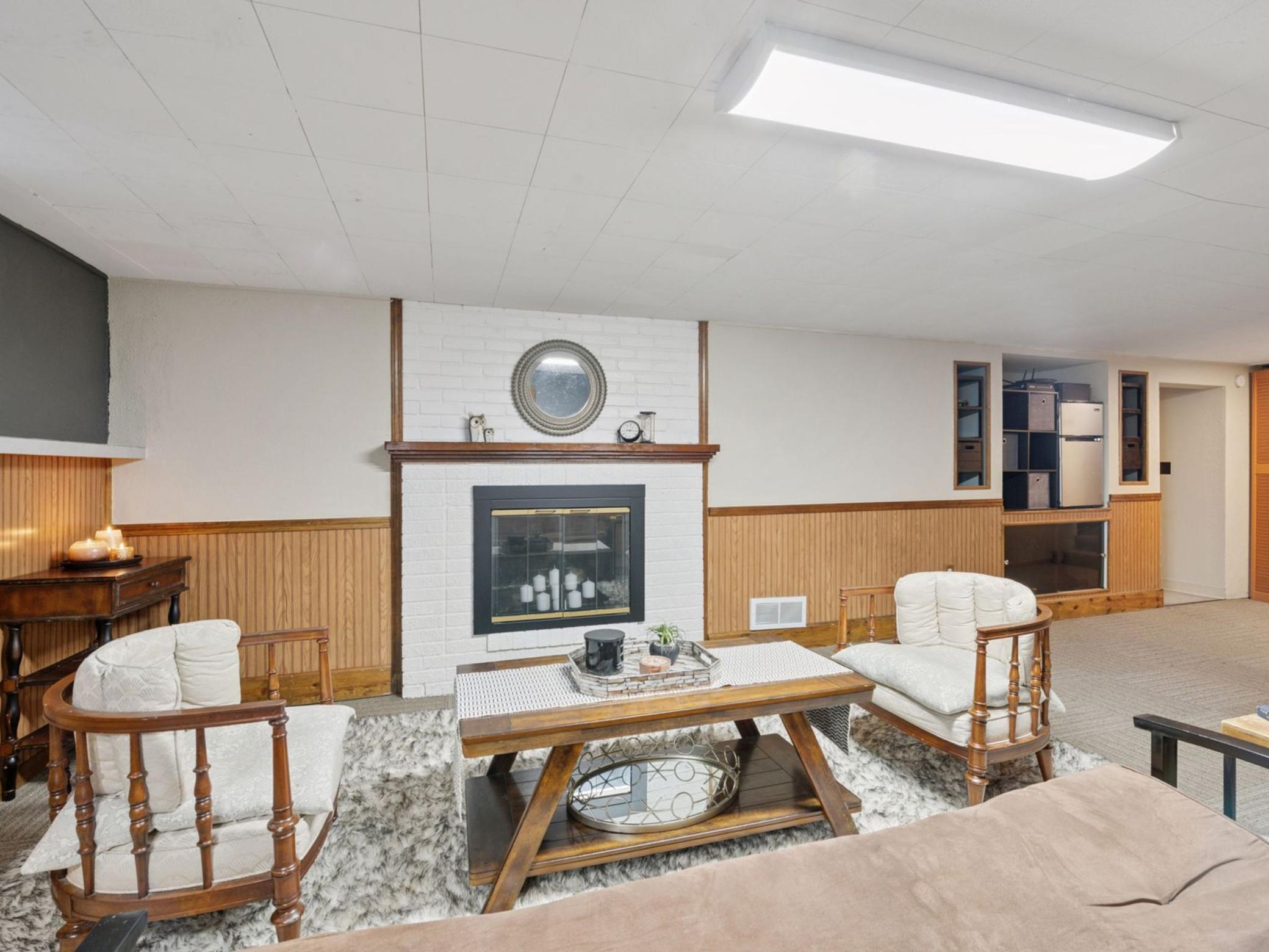 910 W 62nd Street