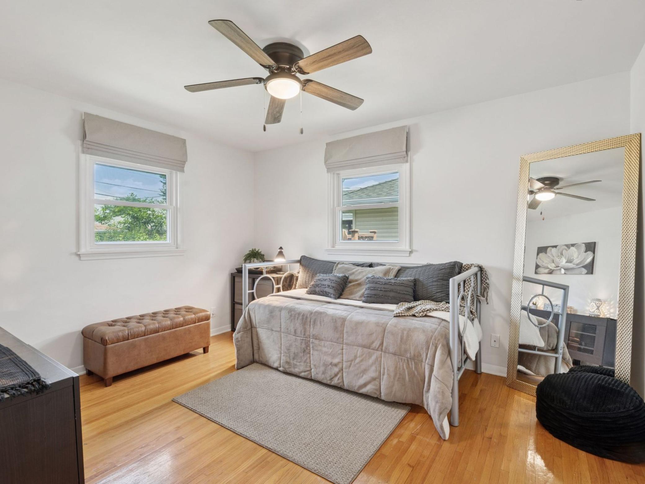 910 W 62nd Street