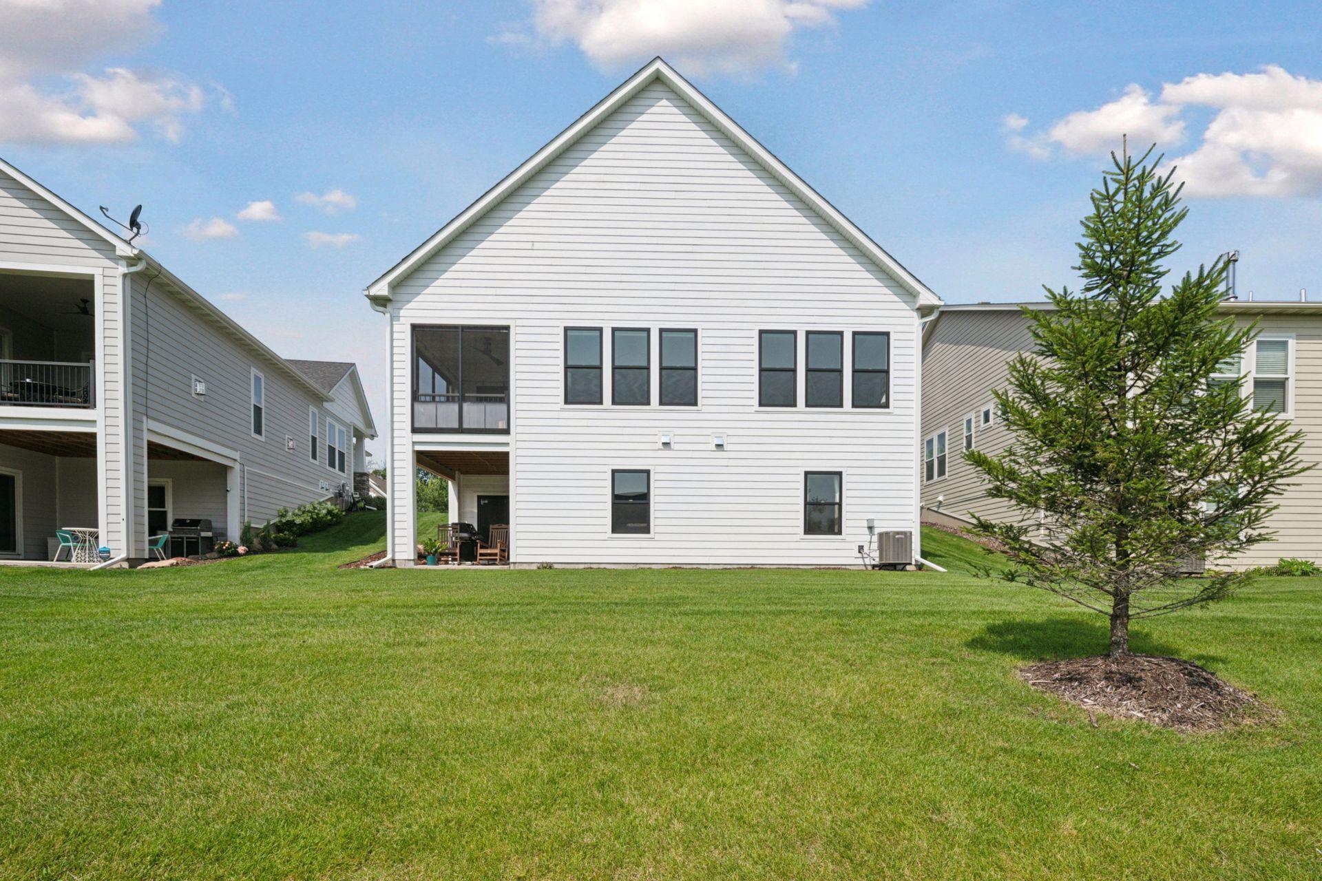 5845 Ayrshire Lane