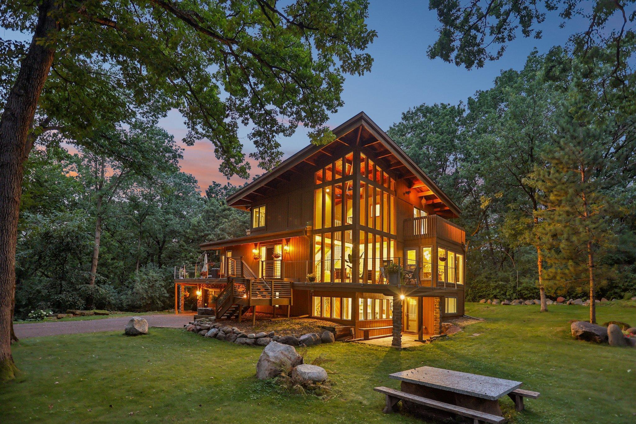 2404 Sherwood Hills Road