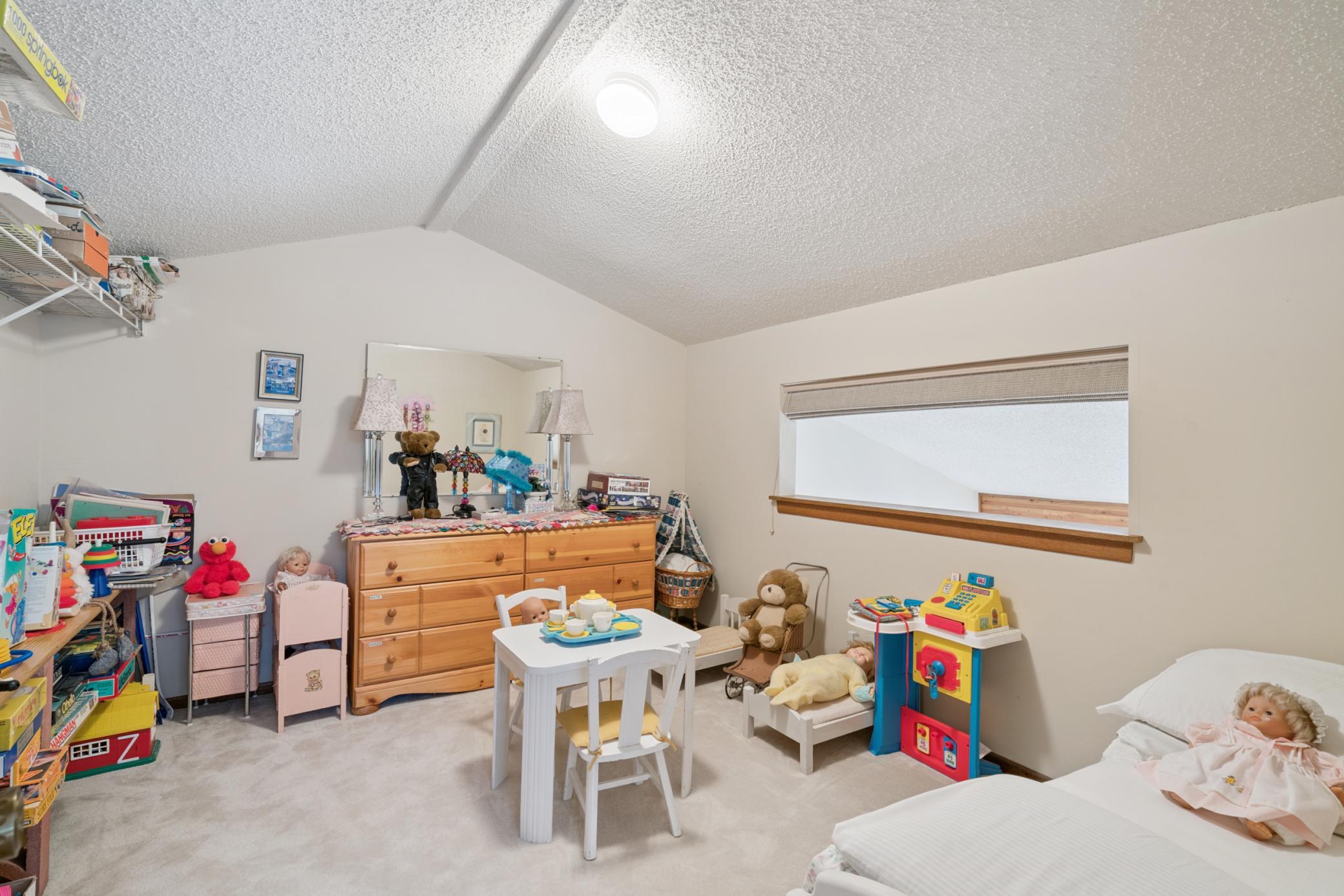5923 Abbott Court